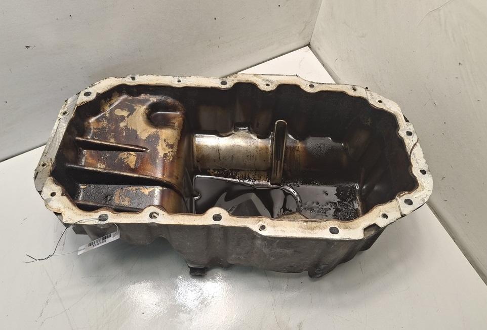 масляный поддон Volkswagen Touran 1 поколение 2004, 1.6 л., бензин, АКПП, зелёный, минивэн - фото №1