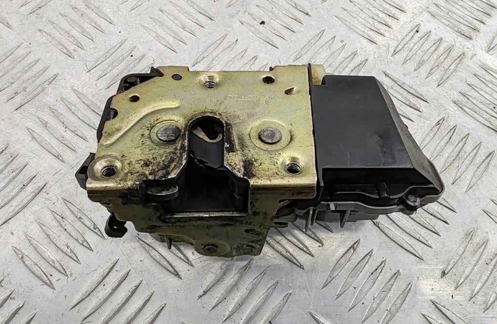 замок двери передней левой Peugeot 307 2002, 1.6 л., бензин, МКПП, серый, универсал