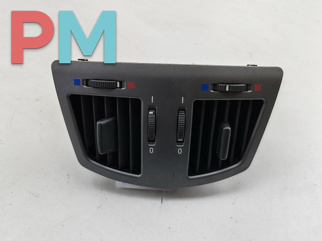 дефлектор обдува салона BMW 7 серия E65/E66/E67 2003, 4.4 л., бензин, АКПП, серый, седан, 8385257 - фото №1
