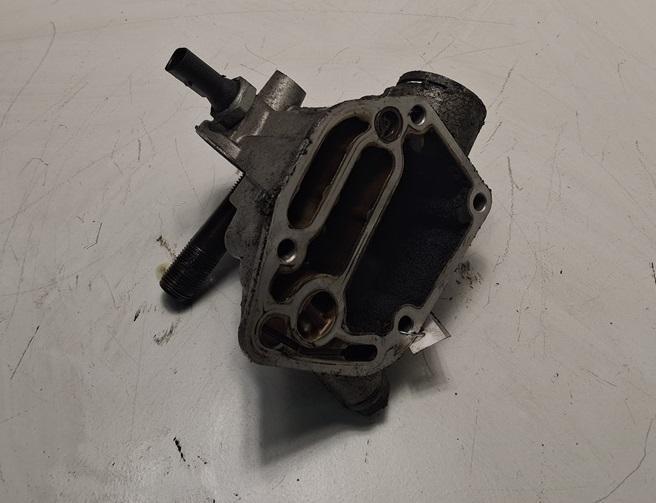 корпус масляного фильтра Audi A4 B6 2001, 1.8 л., Ti, бензин, МКПП, седан - фото №1