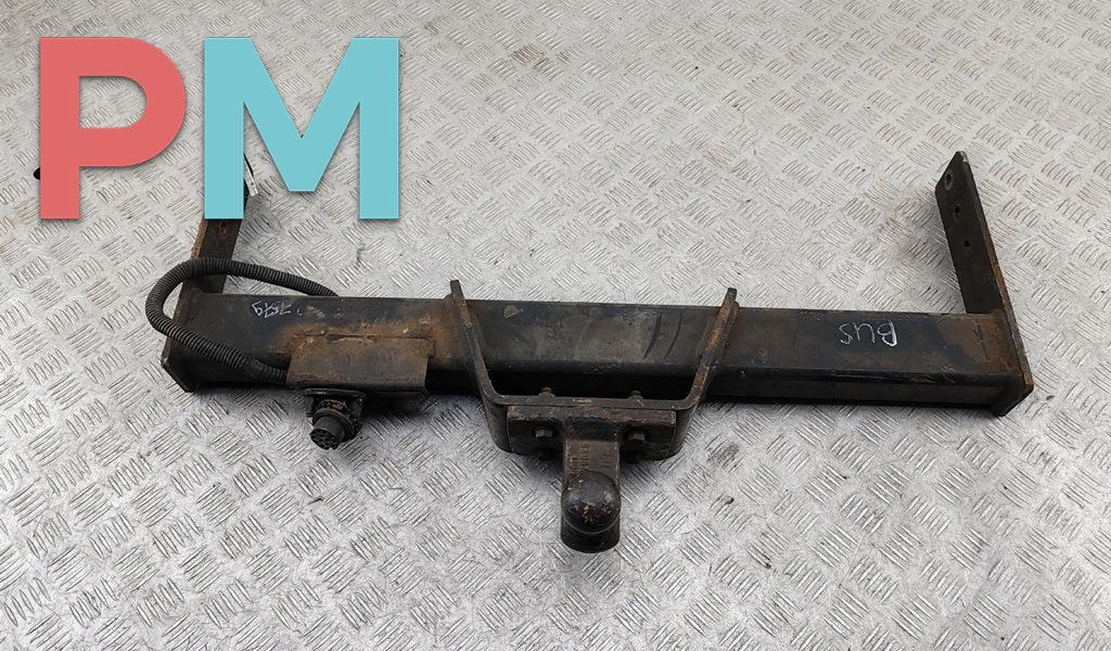 прицепное устройство (фаркоп) IVECO Daily 4 поколение 2007, 2.3 л., дизель, МКПП, красный, микроавтобус - фото №1