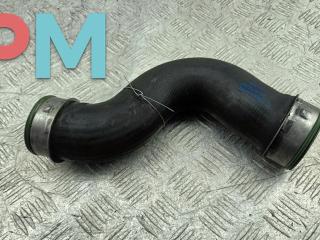 патрубок интеркулера Volkswagen Passat B6 2006, 2.0 л., дизель, МКПП, чёрный, универсал, 1K0145832E
