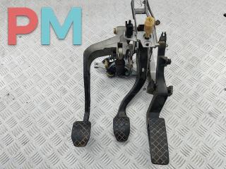 узел педальный (блок педалей) Volkswagen Passat B5 1999, 1.9 л., дизель, МКПП, зелёный, универсал, 8D1721117D