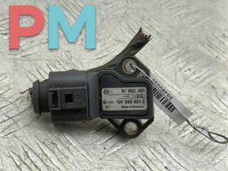 датчик абсолютного давления Volkswagen Passat B6 2006, 2.0 л., дизель, МКПП, чёрный, универсал, 038906051C, 0281002401