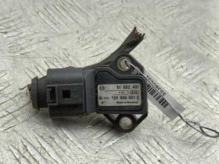 датчик абсолютного давления Volkswagen Passat B6 2006, 2.0 л., дизель, МКПП, чёрный, универсал, 038906051C, 0281002401