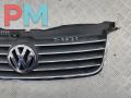 решетка радиатора Volkswagen Passat B5 [рестайлинг] 2001, чёрный, универсал, 3B0853851K - фото №3