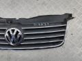 решетка радиатора Volkswagen Passat B5 [рестайлинг] 2001, чёрный, универсал, 3B0853851K - фото №3