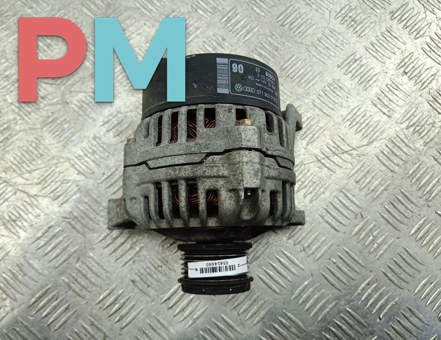 генератор Volkswagen Passat B5 1997, 2.3 л., бензин, МКПП, зелёный, седан, 071903016G - фото №1