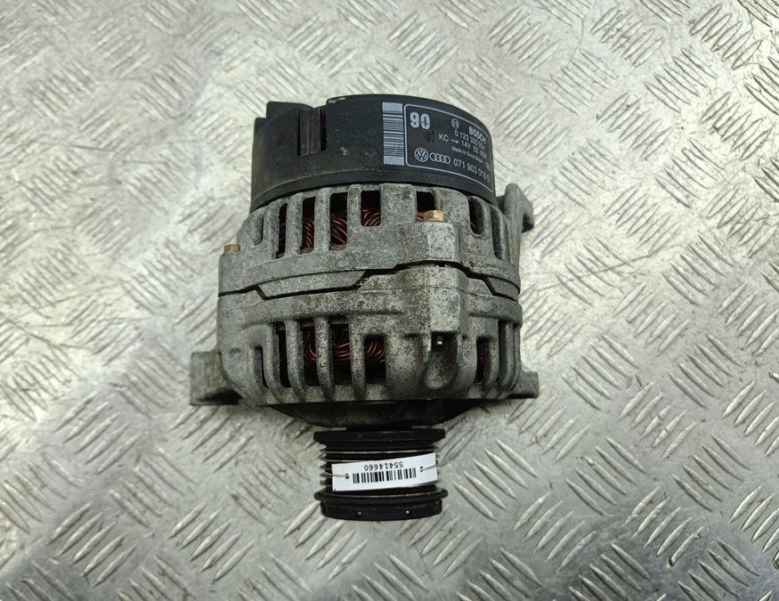 генератор Volkswagen Passat B5 1997, 2.3 л., бензин, МКПП, зелёный, седан, 071903016G