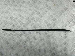 молдинг лобового стекла Volkswagen Passat B6 2005, 2.0 л., дизель, МКПП, серый, универсал, 3C0854328A