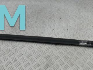 молдинг двери передней правой Audi A6 4B/C5 1999, 2.8 л., бензин, МКПП, белый, универсал
