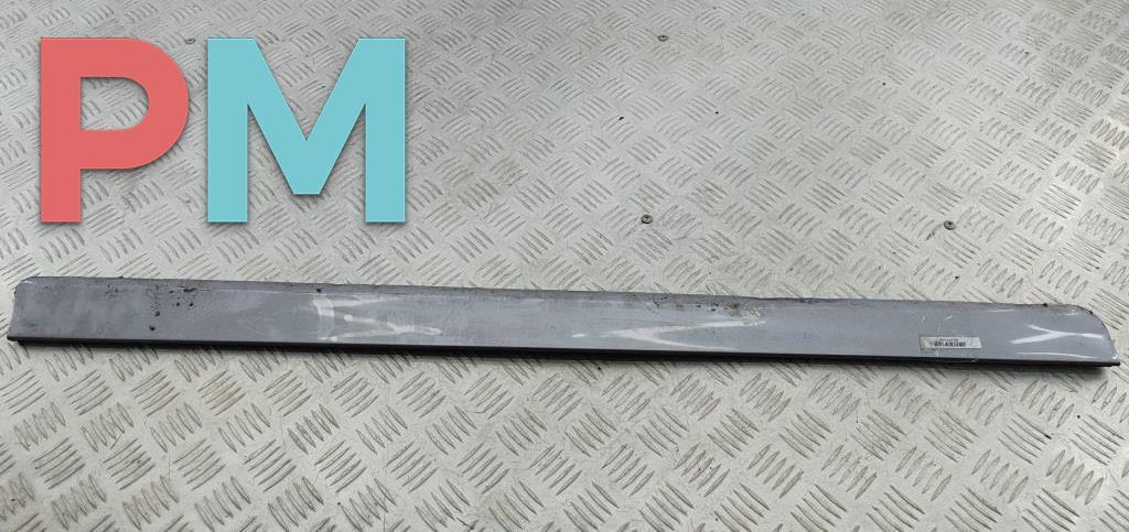молдинг двери передней левой Audi A4 B6 2003, 2.4 л., бензин, АКПП, серый, универсал, 8E0853959 - фото №1