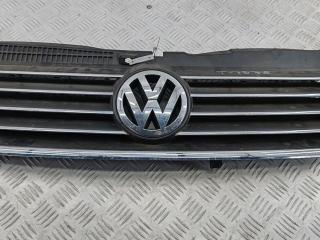 решетка радиатора Volkswagen Passat B5 [рестайлинг] 2002, серый, универсал, 3B0853651L