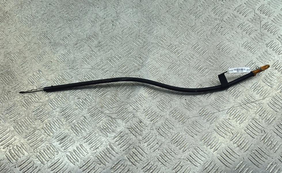 щуп двигателя Volkswagen Passat B5 1997, 2.3 л., бензин, МКПП, зелёный, седан, 071115607 - фото №1
