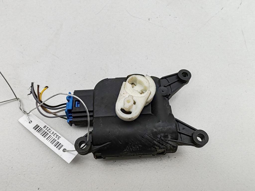 моторчик заслонки печки Volkswagen Passat B6 2005, 2.0 л., дизель, МКПП, серый, универсал, 0132801363