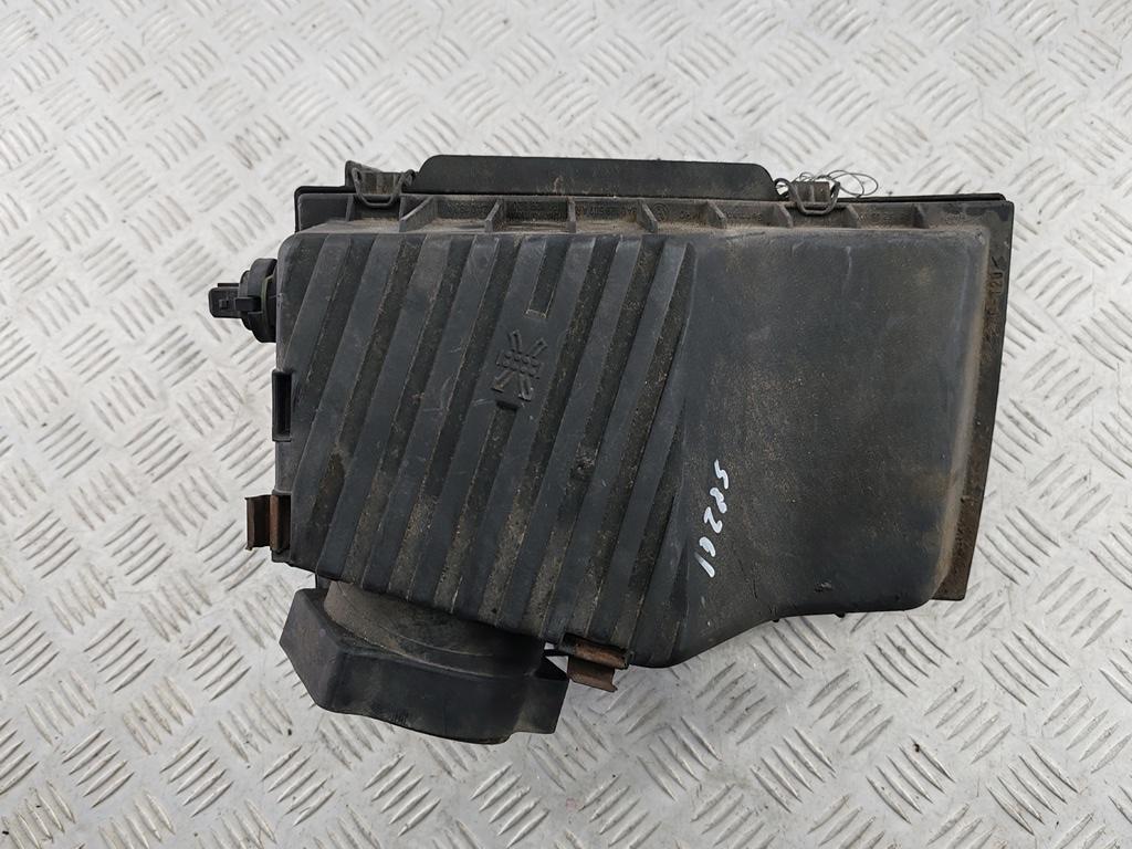 корпус воздушного фильтра Volkswagen Passat B4 1996, 2.0 л., бензин, АКПП, серый, универсал, 3A0129607