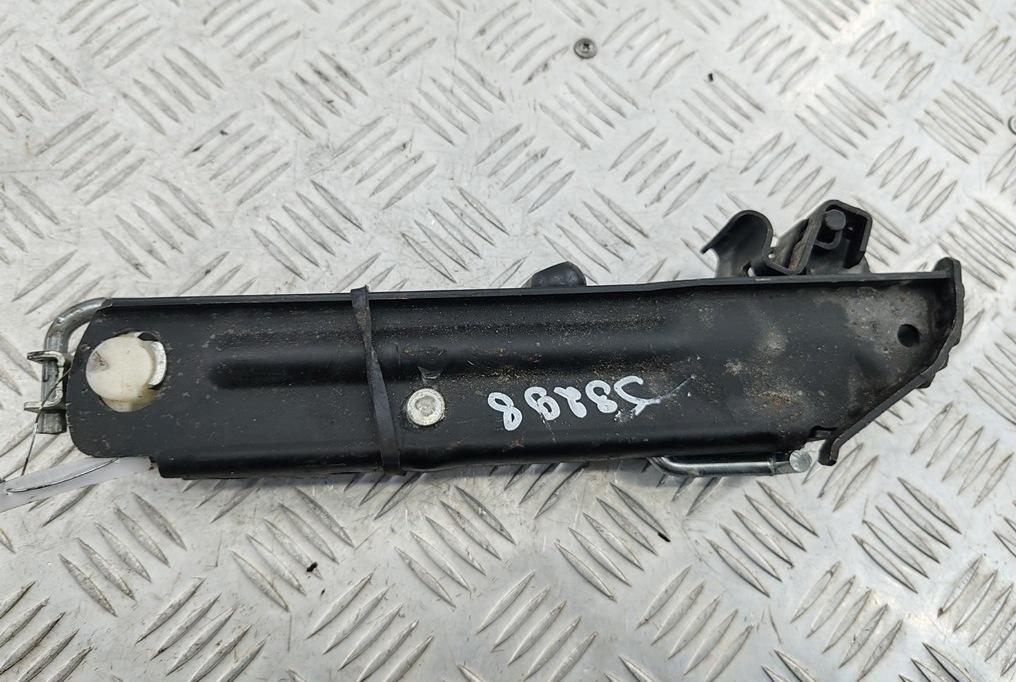 домкрат Volkswagen Passat B6 2005, 2.0 л., бензин, АКПП, чёрный, универсал, 3C0011031B