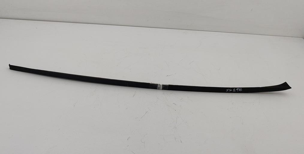 молдинг лобового стекла Volkswagen Passat B6 2005, 2.0 л., бензин, АКПП, чёрный, универсал, 3C0854328A