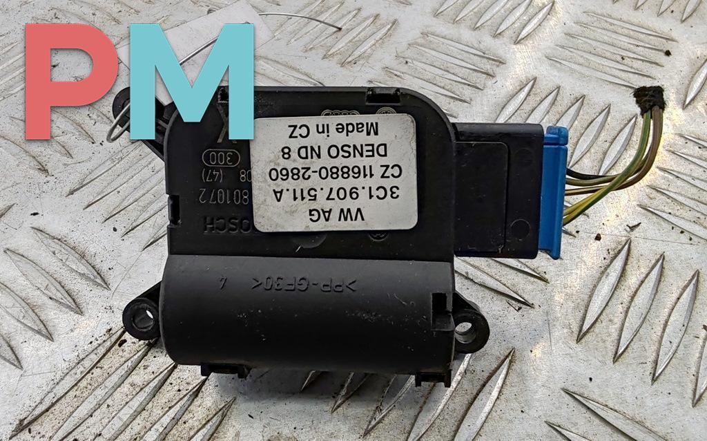 моторчик заслонки печки Volkswagen Passat B6 2007, 2.0 л., дизель, АКПП, чёрный, универсал, 3C1907511A - фото №1