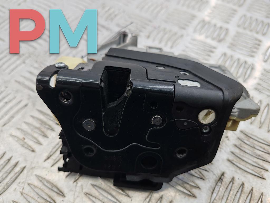 замок двери передней правой Volkswagen Passat B6 2006, 2.0 л., бензин, МКПП, серый, седан, 3C1837016A - фото №1