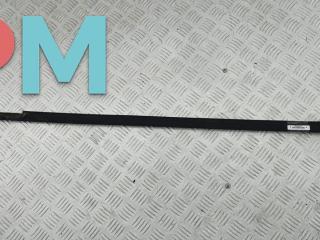 Молдинг стекла двери наружный Volkswagen Passat B4 1995, 1.8 л., бензин, МКПП, красный, универсал