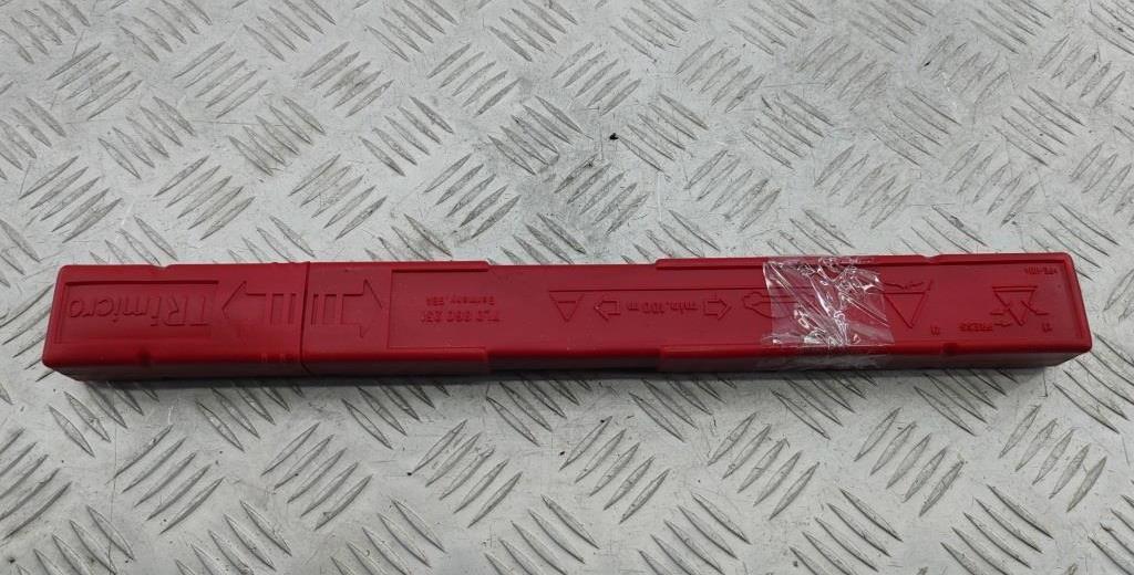 знак аварийной остановки Audi A6 4F/C6 2006, 2.7 л., дизель, МКПП, чёрный, универсал, 7L0860251 - фото №1