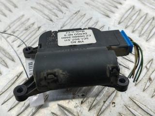 моторчик заслонки печки Volkswagen Passat B6 2007, 2.0 л., дизель, АКПП, чёрный, универсал, 3C1907511