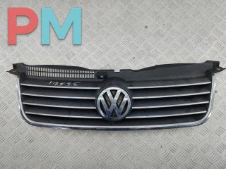 решетка радиатора Volkswagen Passat B5 [рестайлинг] 2003, серый, универсал, 3B0853651L