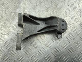 кронштейн двигателя Volkswagen Passat B5 1997, 2.3 л., бензин, МКПП, зелёный, седан, 3B0199308