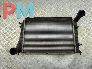 радиатор интеркулера Volkswagen Passat B6 2006, 2.0 л., дизель, МКПП, чёрный, универсал, 3C0145803E