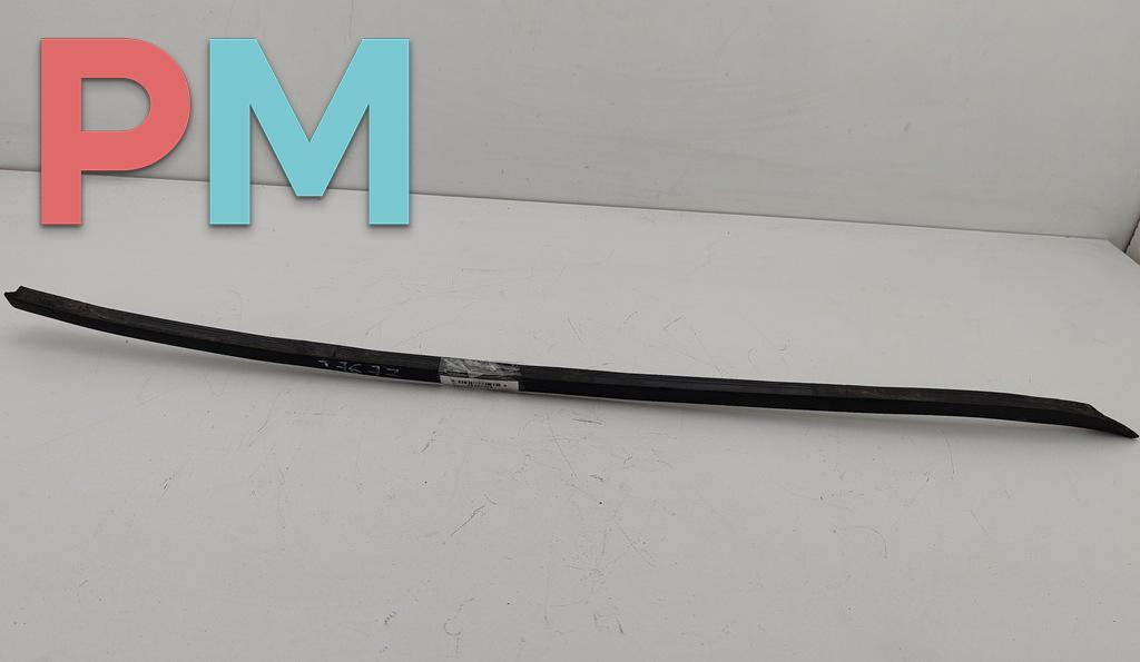 молдинг лобового стекла Volkswagen Passat B6 2007, 1.9 л., дизель, МКПП, чёрный, универсал, 3C0854327B - фото №1