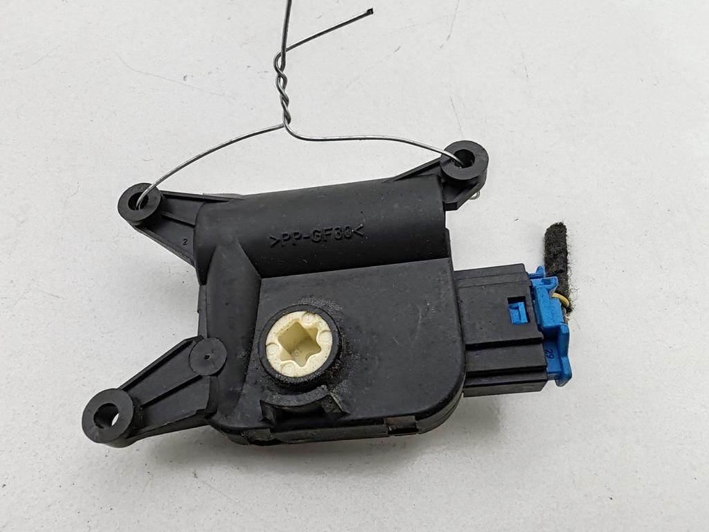 моторчик заслонки печки Volkswagen Passat B6 2007, 2.0 л., дизель, АКПП, чёрный, универсал, 3C1907511D