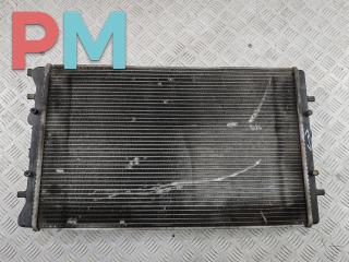 радиатор кондиционера Volkswagen Golf 4 поколение 2000, 2.0 л., бензин, МКПП, чёрный, хетчбэк 3 дв., 1J0823509E