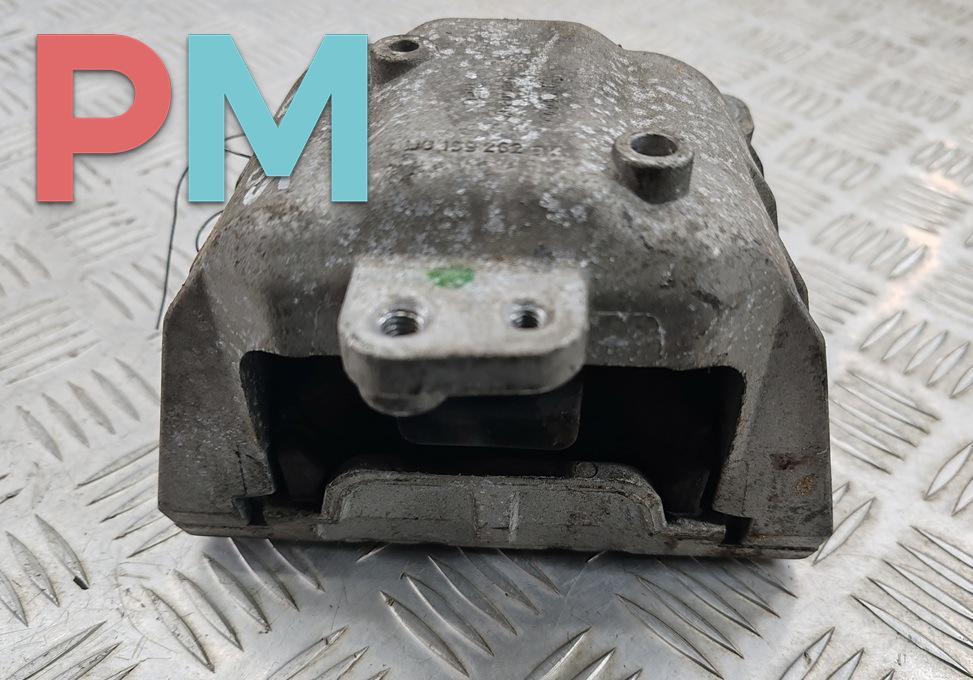 подушка крепления двигателя Volkswagen Bora 1 поколение 2001, 1.6 л., бензин, МКПП, серый, универсал, 1J0199262BK - фото №1