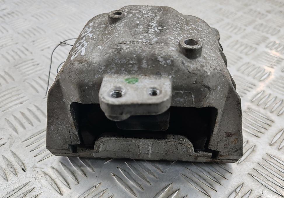 подушка крепления двигателя Volkswagen Bora 1 поколение 2001, 1.6 л., бензин, МКПП, серый, универсал, 1J0199262BK - фото №1