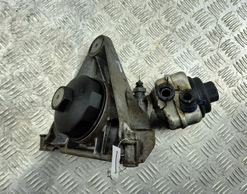 корпус масляного фильтра Volkswagen Passat B5 1997, 2.3 л., бензин, МКПП, седан, 071199354A