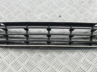 заглушка (решетка) в бампер Volkswagen Passat B6 2006, 2.0 л., дизель, МКПП, чёрный, универсал, 3C0853677