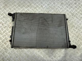 радиатор охлаждения Volkswagen Passat B6 2006, 2.0 л., дизель, МКПП, чёрный, универсал, 3C0121253R