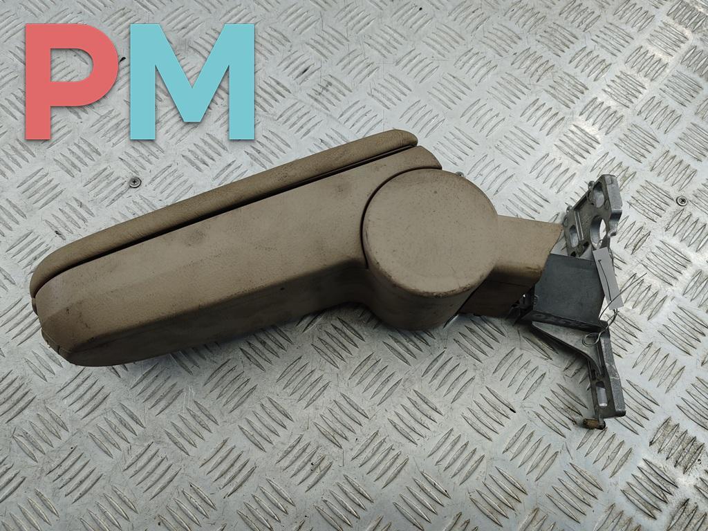 подлокотник Volkswagen Passat B5 1997, 1.8 л., бензин, МКПП, синий, универсал, 3B0864207C - фото №1