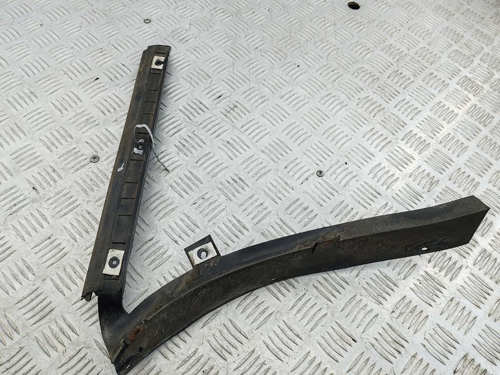 кронштейн заднего бампера Volkswagen Passat B5 1997, 2.3 л., бензин, МКПП, зелёный, седан, 3B5807394