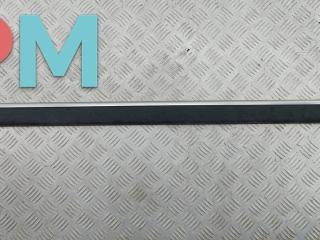 молдинг двери передней правой Volkswagen Sharan 1 поколение [2-й рестайлинг] 2004, 2.8 л., бензин, МКПП, чёрный, минивэн, 7M3853506B