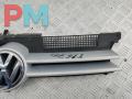 решетка радиатора Volkswagen Golf 4 поколение 2000, серый, хетчбэк 5 дв., 1J0853655H - фото №3