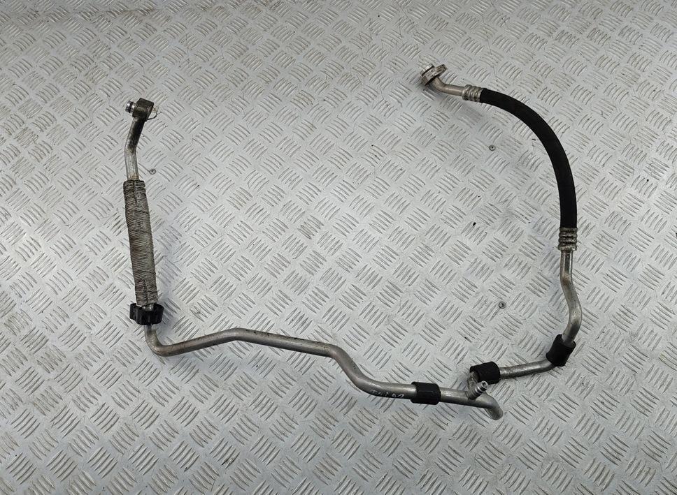 трубка кондиционера Volkswagen Passat B6 2007, 2.0 л., дизель, МКПП, синий, универсал, 3C0820743BH - фото №1