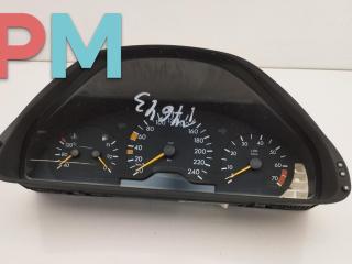 приборная панель Mercedes-Benz E-Класс W210/S210 1998, 2.4 л., бензин, АКПП, серый, универсал, 2105404148