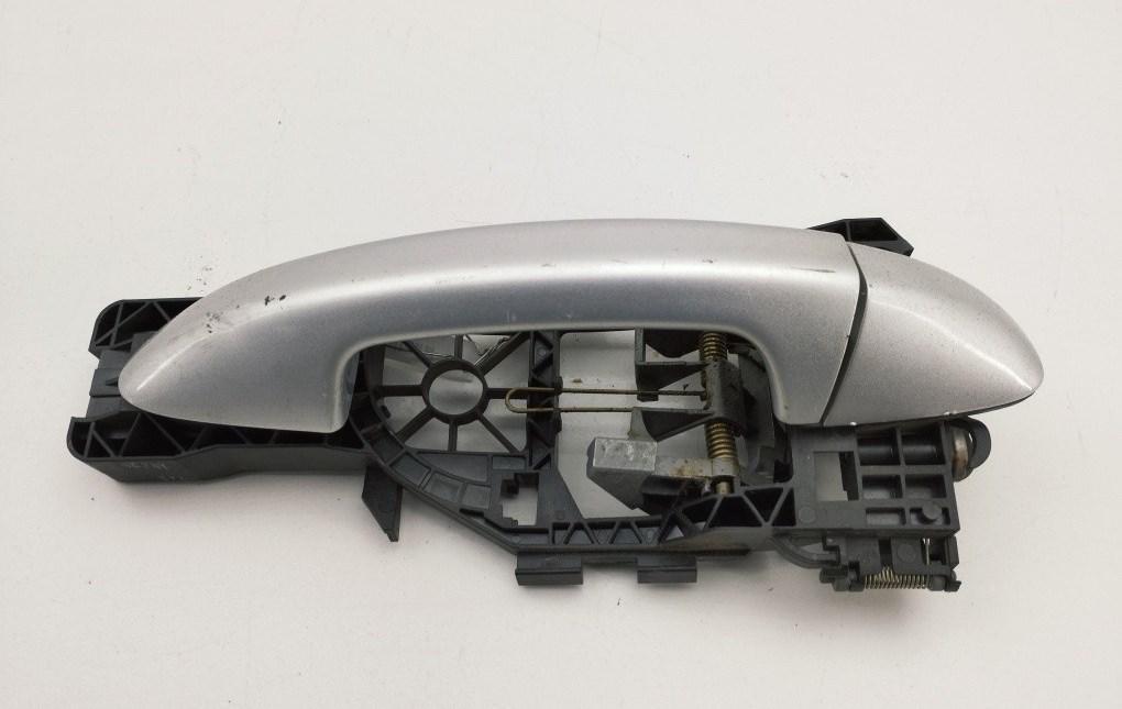 ручка наружная передняя правая Volkswagen Passat B6 2006, 2.0 л., дизель, МКПП, серый, универсал, CZ3C0837886G