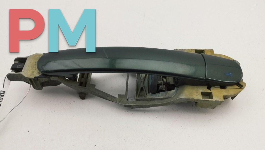 ручка наружная задняя правая Volkswagen Passat B5 1997, 2.3 л., бензин, МКПП, зелёный, седан, 3B0837885 - фото №1