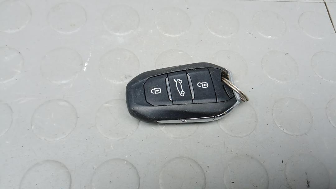 ключ-карта Citroen C4 Grand Picasso 2 поколение 2015, 2.0 л., дизель, МКПП, минивэн - фото №1