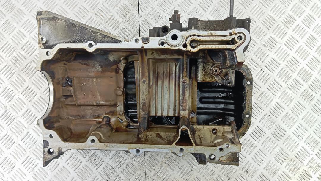 Поддон бензиновый Toyota RAV4 2 поколение (XA20) 2000, 2.0 л., бензин, МКПП, внедорожник 5 дв. - фото №1