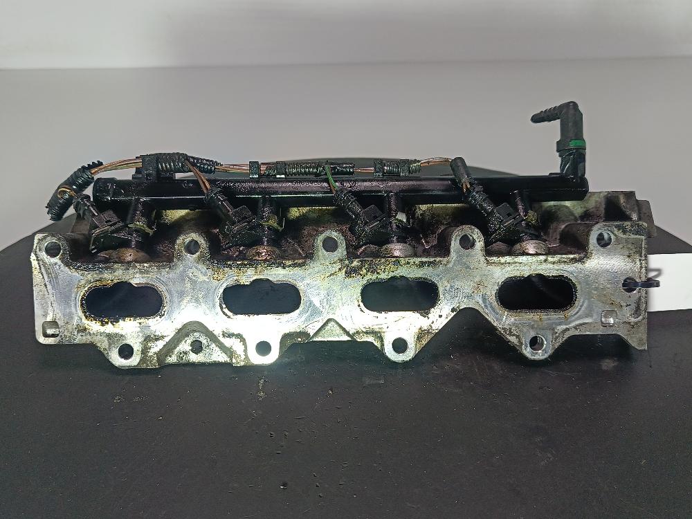 топливная рампа Renault Megane 2 поколение 2005, цвет, 8200135504 - фото №1