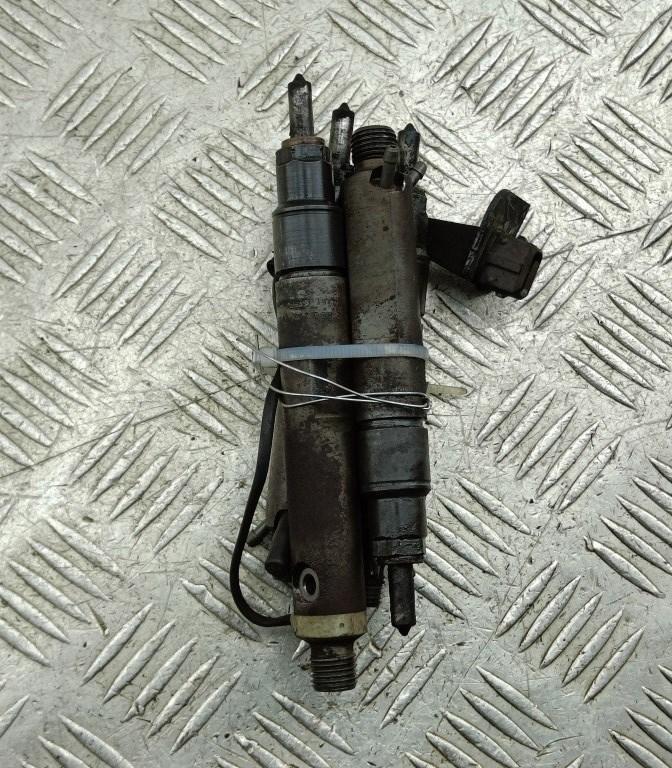 Форсунка топливная (комплект) Volkswagen Golf 4 поколение 2001, 1.9 л., дизель, МКПП, синий, универсал, 028130203E, 028130203P - фото №1